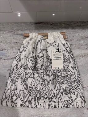Zara White Beaded Floral Handbag
